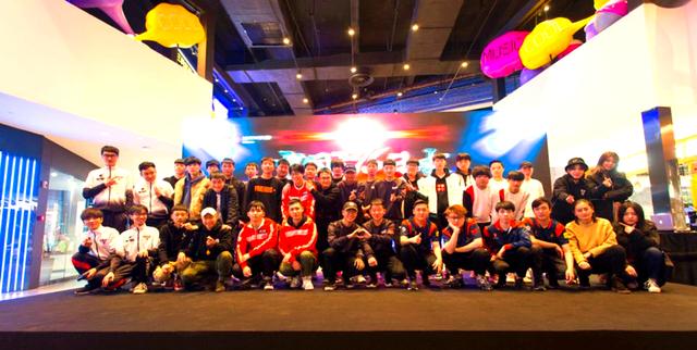 包含绝地求生决赛震撼开打,巅峰对决引爆全场的词条 包含绝地求生决赛震撼开打,巅峰对决引爆全场的词条