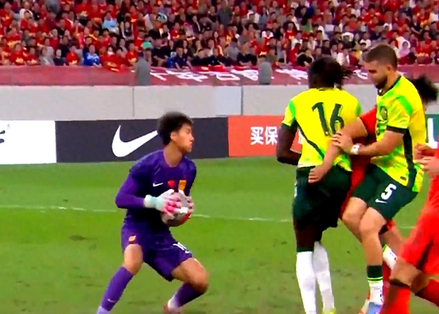 球星爆发!亚洲杯赛场再现神级操作 球星爆发!亚洲杯赛场再现神级操作