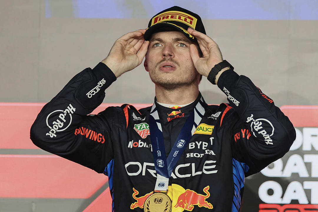 阿斯顿马丁横扫迈凯伦，维斯塔潘统治全场