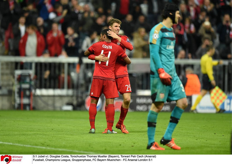 阿森纳险胜日本，穆勒扛起全队